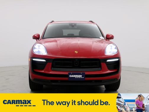 2023 Porsche Macan T