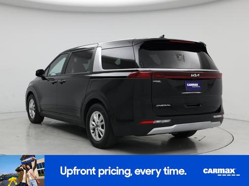 Black 2024 Kia Carnival LX Seat Package