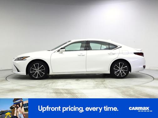 White 2024 Lexus ES 300h