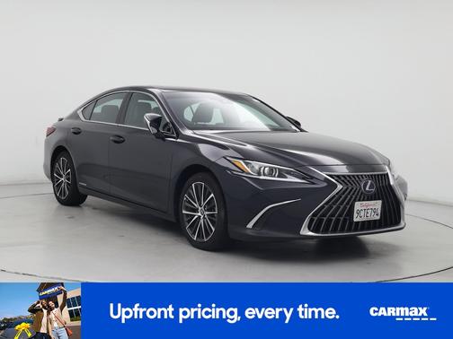 2022 Lexus ES 300h 