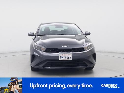 Gray 2024 Kia Forte LXS