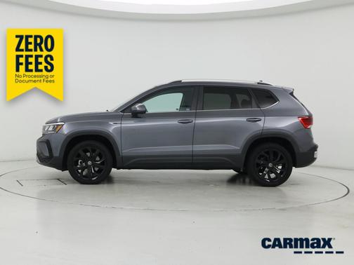 Gray 2022 Volkswagen Taos SE