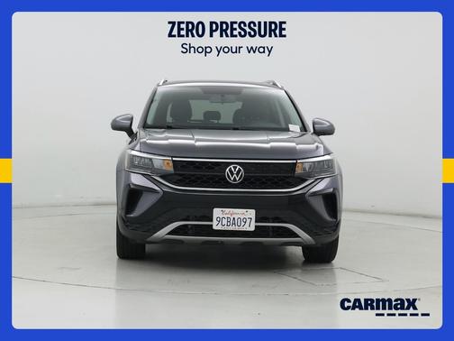 Gray 2022 Volkswagen Taos SE