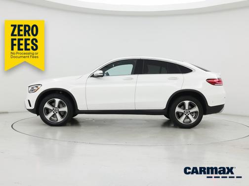 White 2023 Mercedes-Benz GLC 300