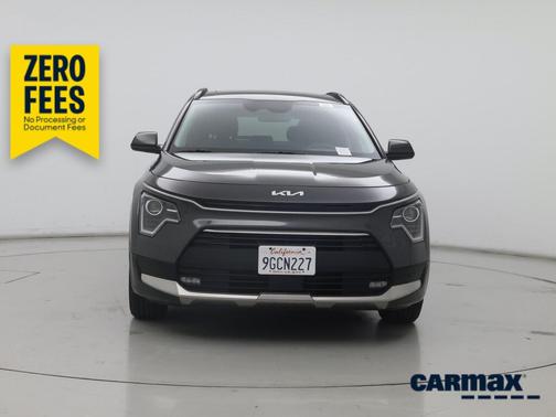 Gray 2023 Kia Niro SX