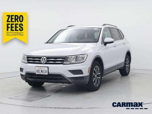 Gray 2018 Volkswagen Tiguan SE