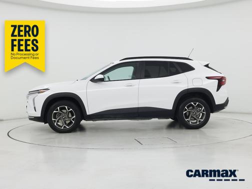 White 2025 Chevrolet Trax LT