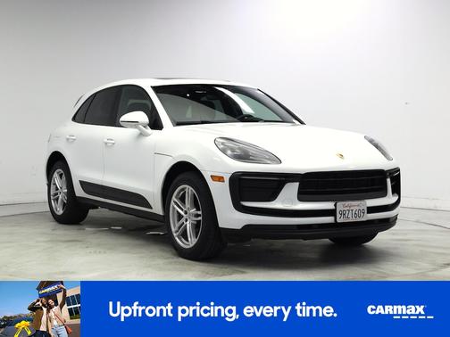 White 2022 Porsche Macan