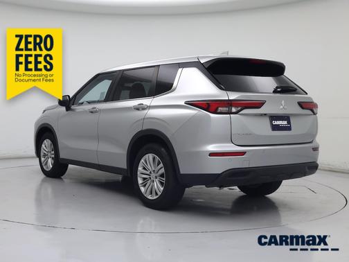 Silver 2024 Mitsubishi Outlander ES