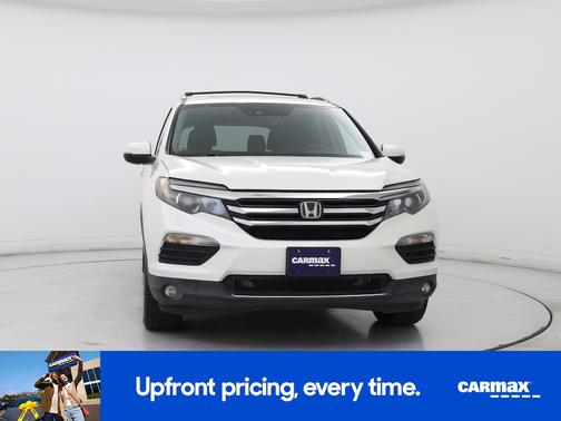 White 2017 Honda Pilot Elite