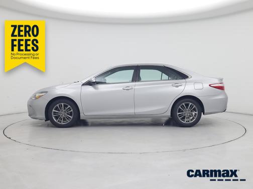 Silver 2016 Toyota Camry SE