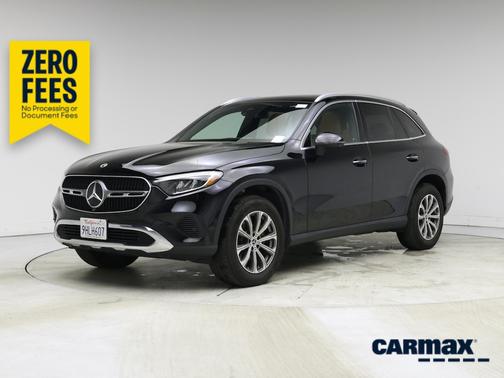 Black 2023 Mercedes-Benz GLC 300