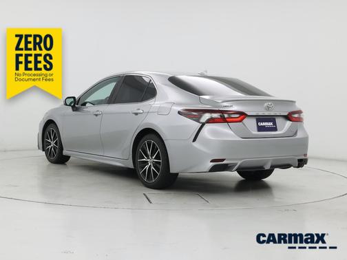 Silver 2022 Toyota Camry SE
