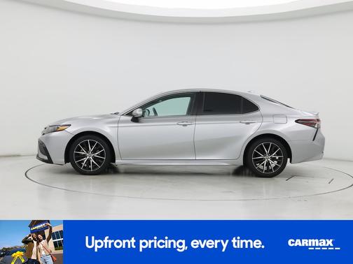 Silver 2022 Toyota Camry SE
