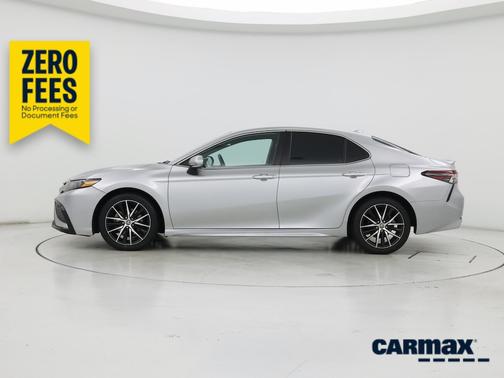 Silver 2022 Toyota Camry SE
