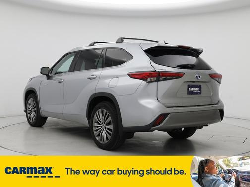 2021 Toyota Highlander Hybrid Platinum