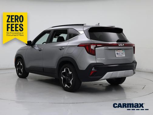 Gray 2024 Kia Seltos EX
