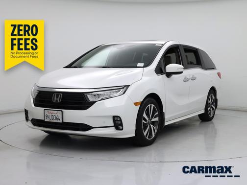 White 2023 Honda Odyssey Touring