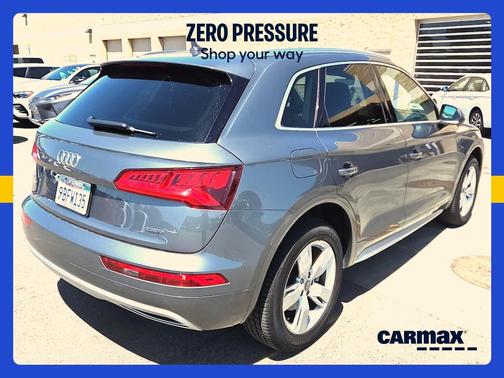 Gray 2019 Audi Q5 Premium
