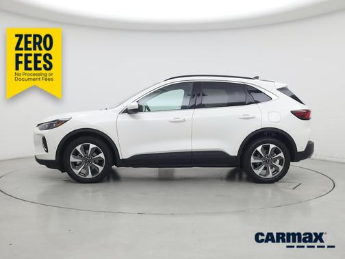 White 2023 Ford Escape Platinum
