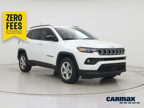White 2023 Jeep Compass Latitude