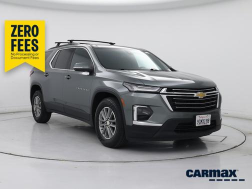 Green 2023 Chevrolet Traverse LT Cloth