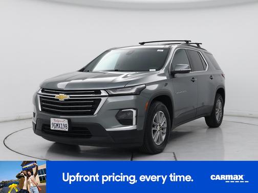 Green 2023 Chevrolet Traverse LT Cloth