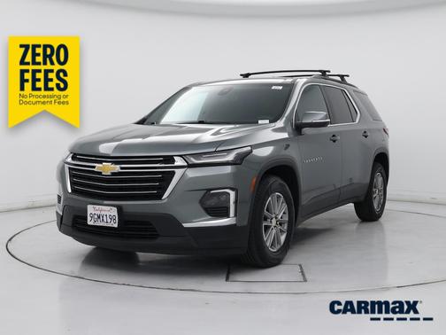 Green 2023 Chevrolet Traverse LT Cloth