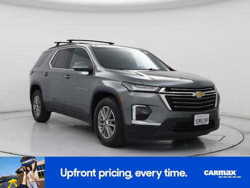 Green 2023 Chevrolet Traverse LT Cloth
