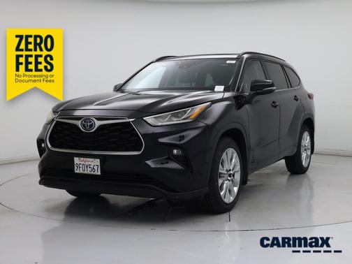 Black 2023 Toyota Highlander Hybrid Limited