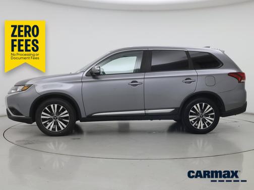 Silver 2019 Mitsubishi Outlander SE