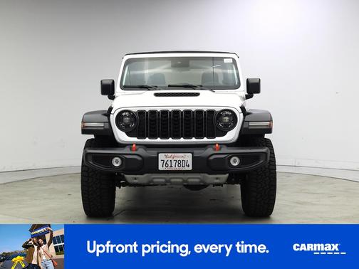 White 2024 Jeep Gladiator Mojave