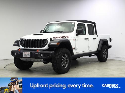 White 2024 Jeep Gladiator Mojave