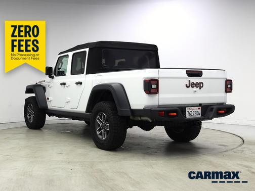 White 2024 Jeep Gladiator Mojave