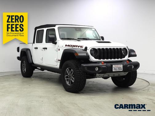 White 2024 Jeep Gladiator Mojave