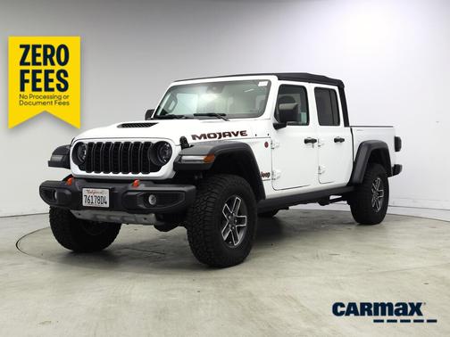 White 2024 Jeep Gladiator Mojave