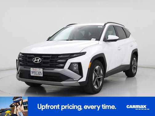 White 2025 Hyundai TUCSON SEL