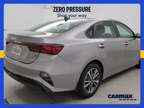 Silver 2024 Kia Forte LXS