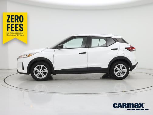White 2024 Nissan Kicks S