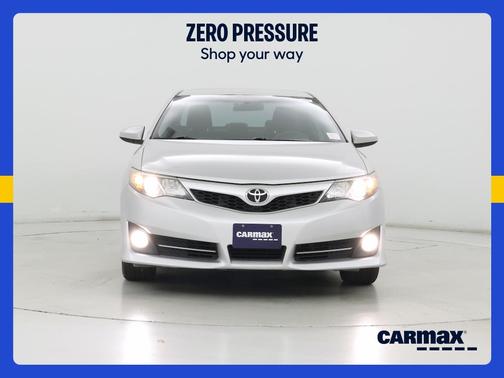 Silver 2014 Toyota Camry SE