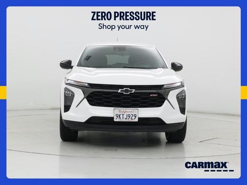 White 2024 Chevrolet Trax 1RS