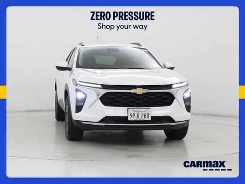 White 2024 Chevrolet Trax LT