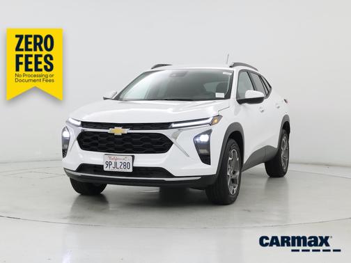 White 2024 Chevrolet Trax LT