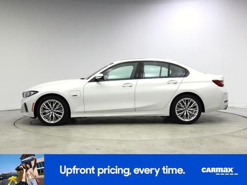2023 BMW 330e 
