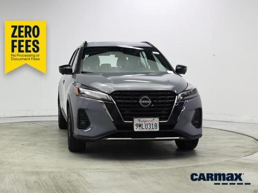 Gray 2024 Nissan Kicks SR