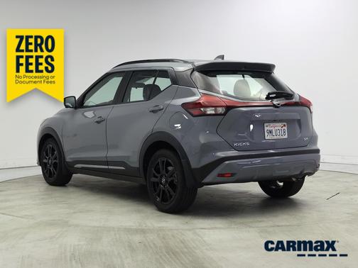 Gray 2024 Nissan Kicks SR
