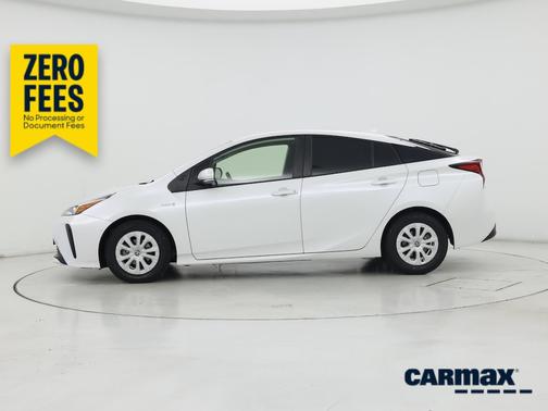 Pearl 2022 Toyota Prius LE