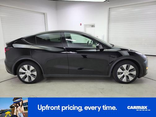 Black 2022 Tesla Model Y Long Range