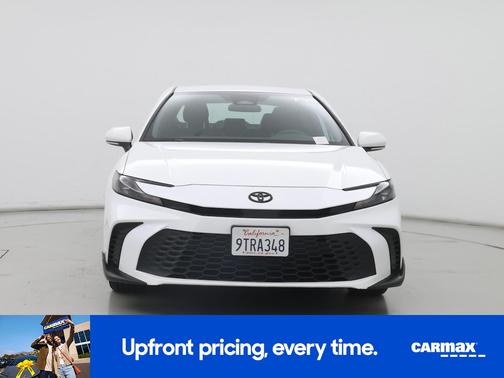 White 2025 Toyota Camry SE