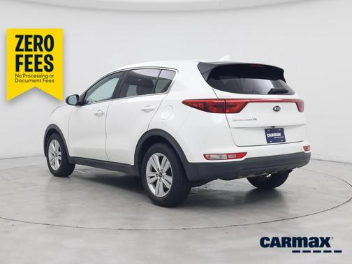 White 2018 Kia Sportage LX